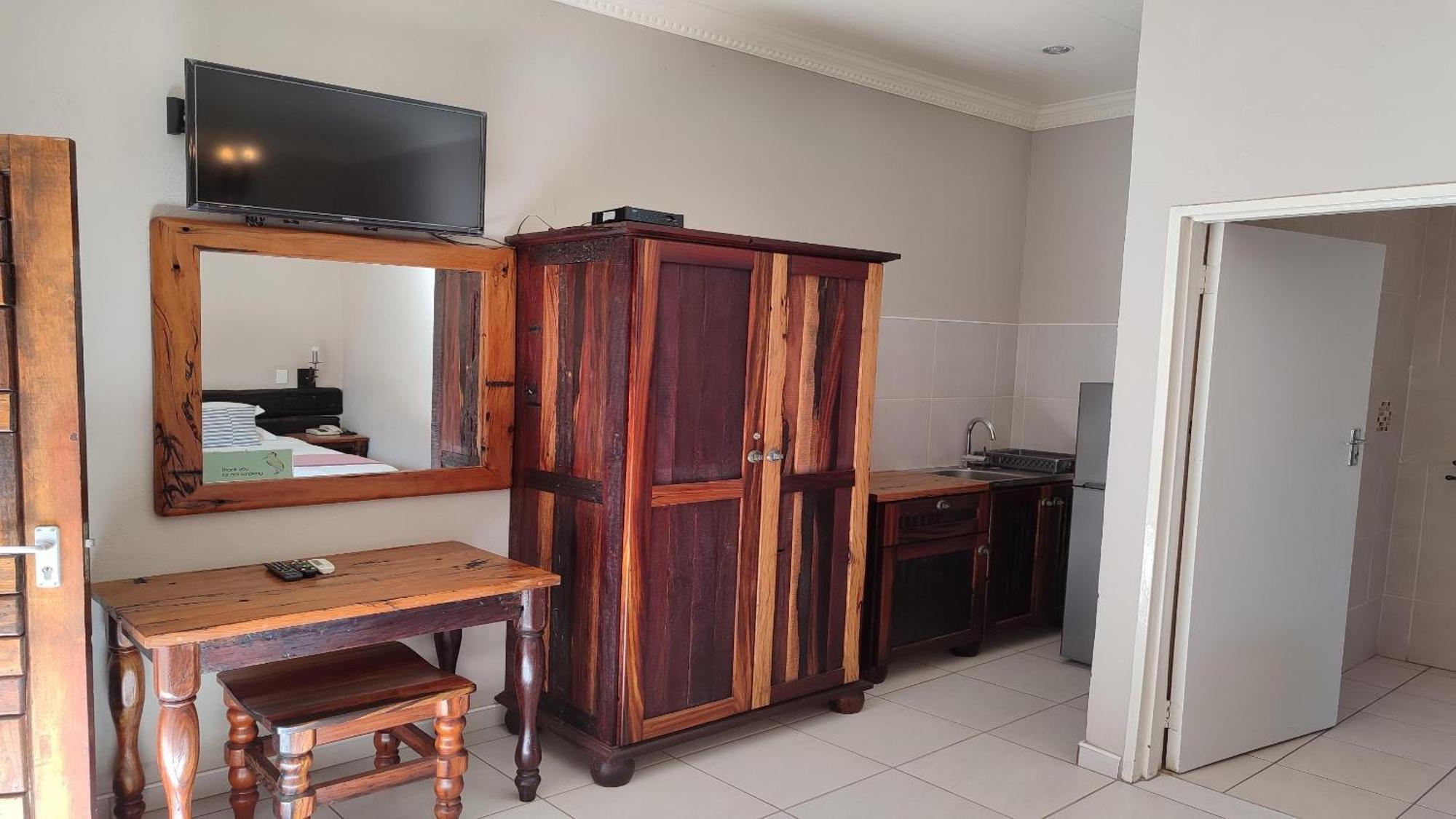Bird'S Nest Guest House Keetmanshoop Habitación foto